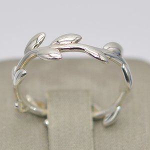 Tiffany & Co. Picasso Olive Leaf Silver Ring